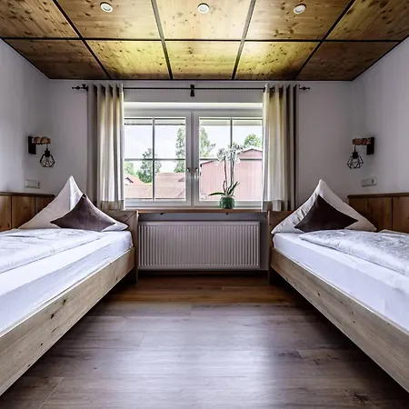 Lantgård Wenzlhof *